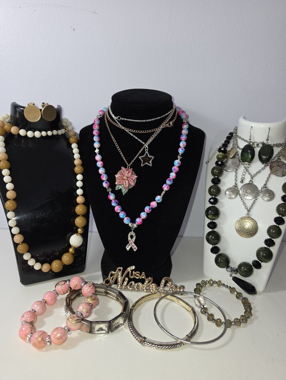 #2599, Vtg Lot Of 14 Items, earrings Necklaces ,Bracelets.